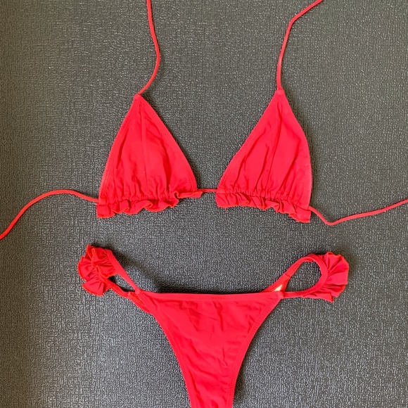 Bananhot Red Bikini Set - Picture 1 of 4